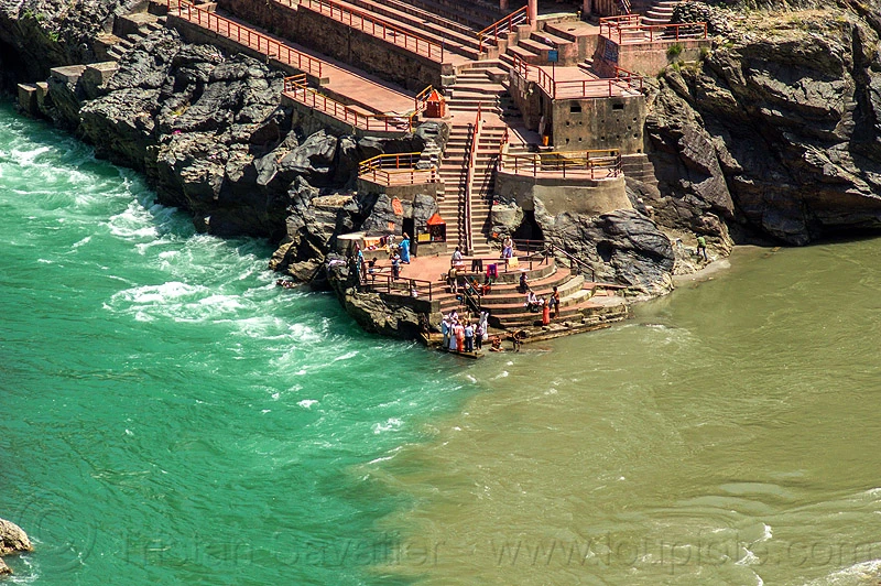 Ganges and Sangam Tour